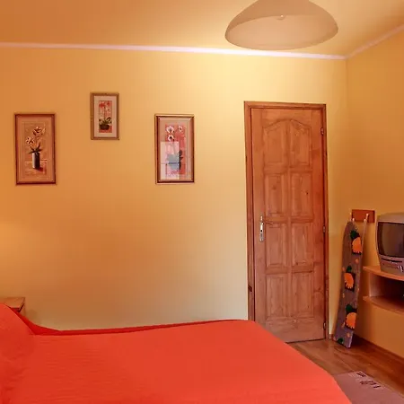 Estike Apartman 3*